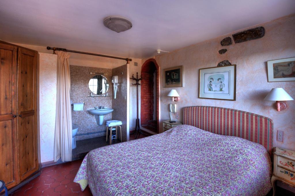 Hôtel Les Arcades Biot Habitación foto